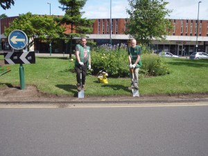 Mick & Paul tidy edges